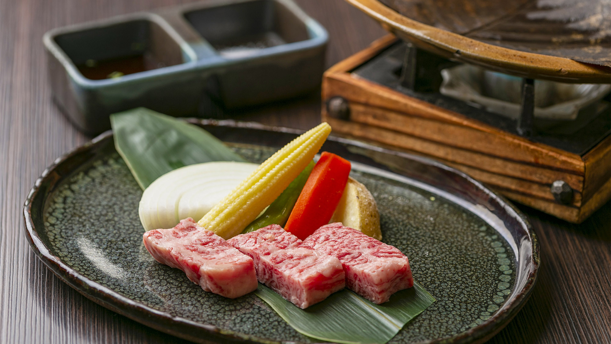 ・飛騨牛ステーキ朴葉の良い香りと共にお召し上がりください