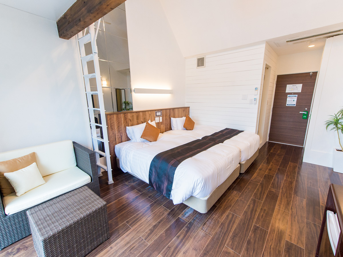 【洋モダンエグゼクティブ・ロフト付】30平米+専用バルコニー14平米 信楽焼露天風呂