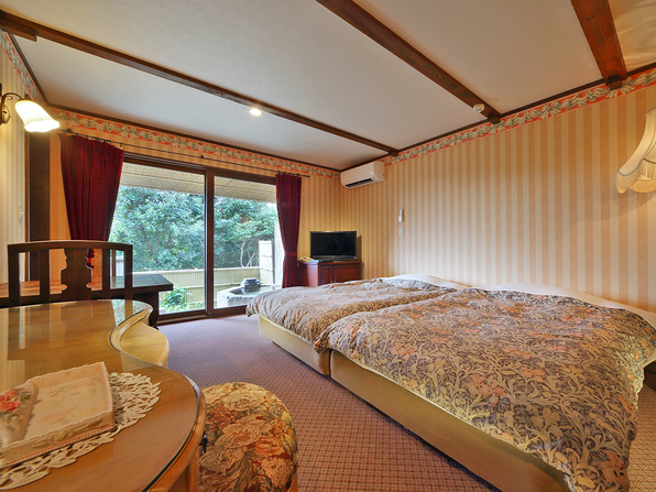 Tweepersoonskamer met 2 Aparte Bedden en Eigen Openluchtbad (Twin Room with Private Open-Air Bath)