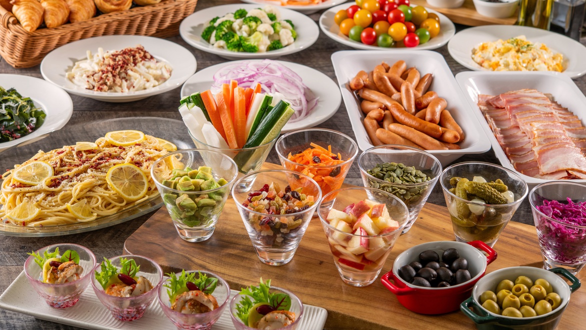 【朝食ビュッフェイメージ】朝食も青森づくし！和洋50種類のビュッフェをお召し上がりください。
