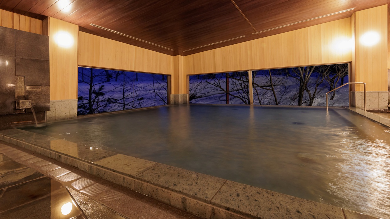 十和田石のグリーンブルーが美しいお風呂に生まれ変わりました！