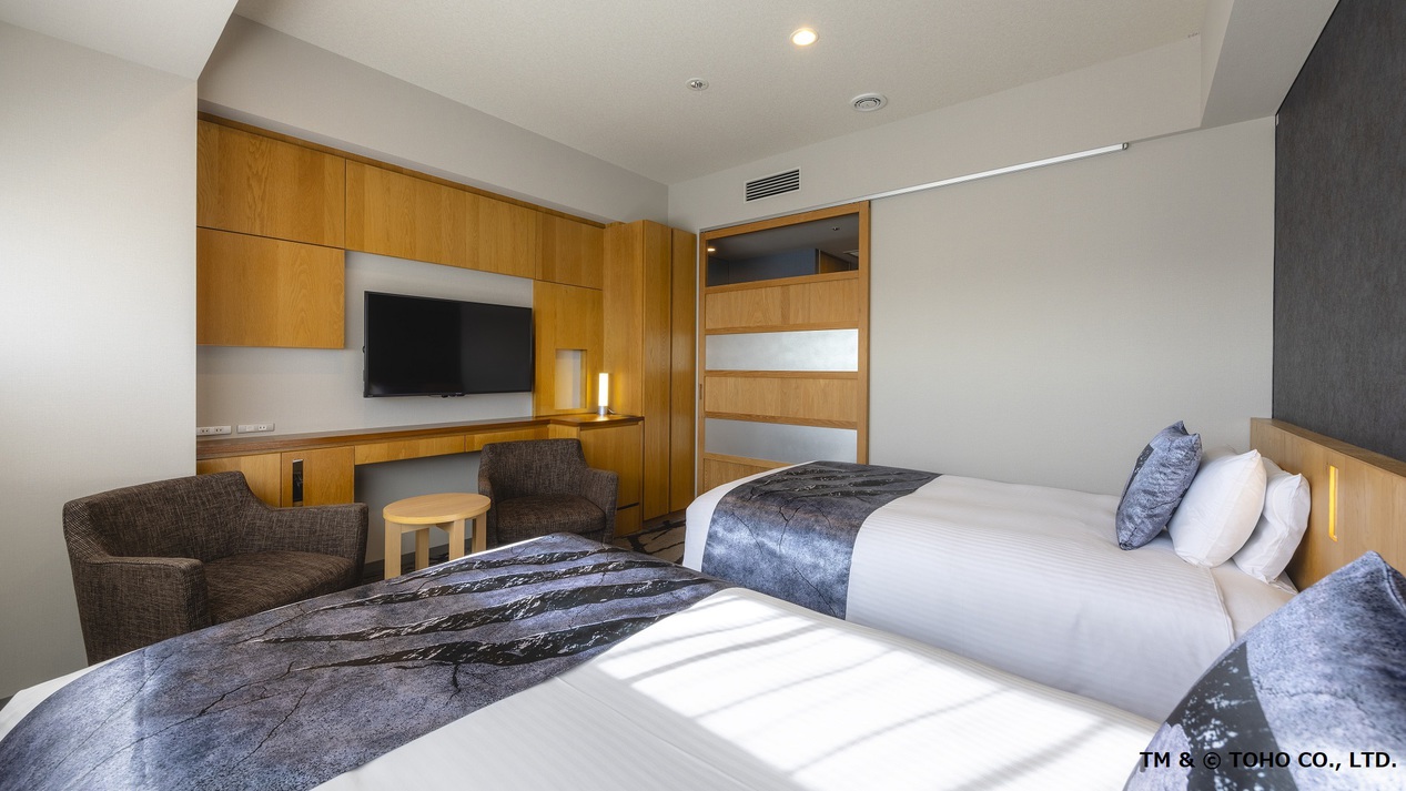 【最上階ゴジラフロア・ツインルーム一例】バス・トイレ別／広さ24平米／ベッド幅120cm／Wi-Fi
