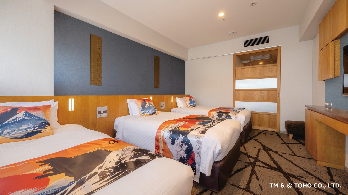 【最上階ゴジラフロア・トリプルルーム一例】バス・トイレ別／広さ28平米／ベッド幅110cm