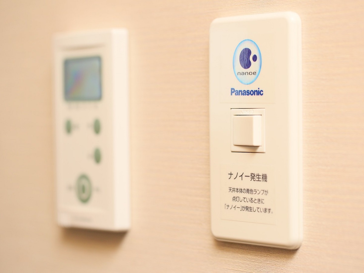 【ナノイー】全室に天井埋め込み型ナノイー発生器を設置しております