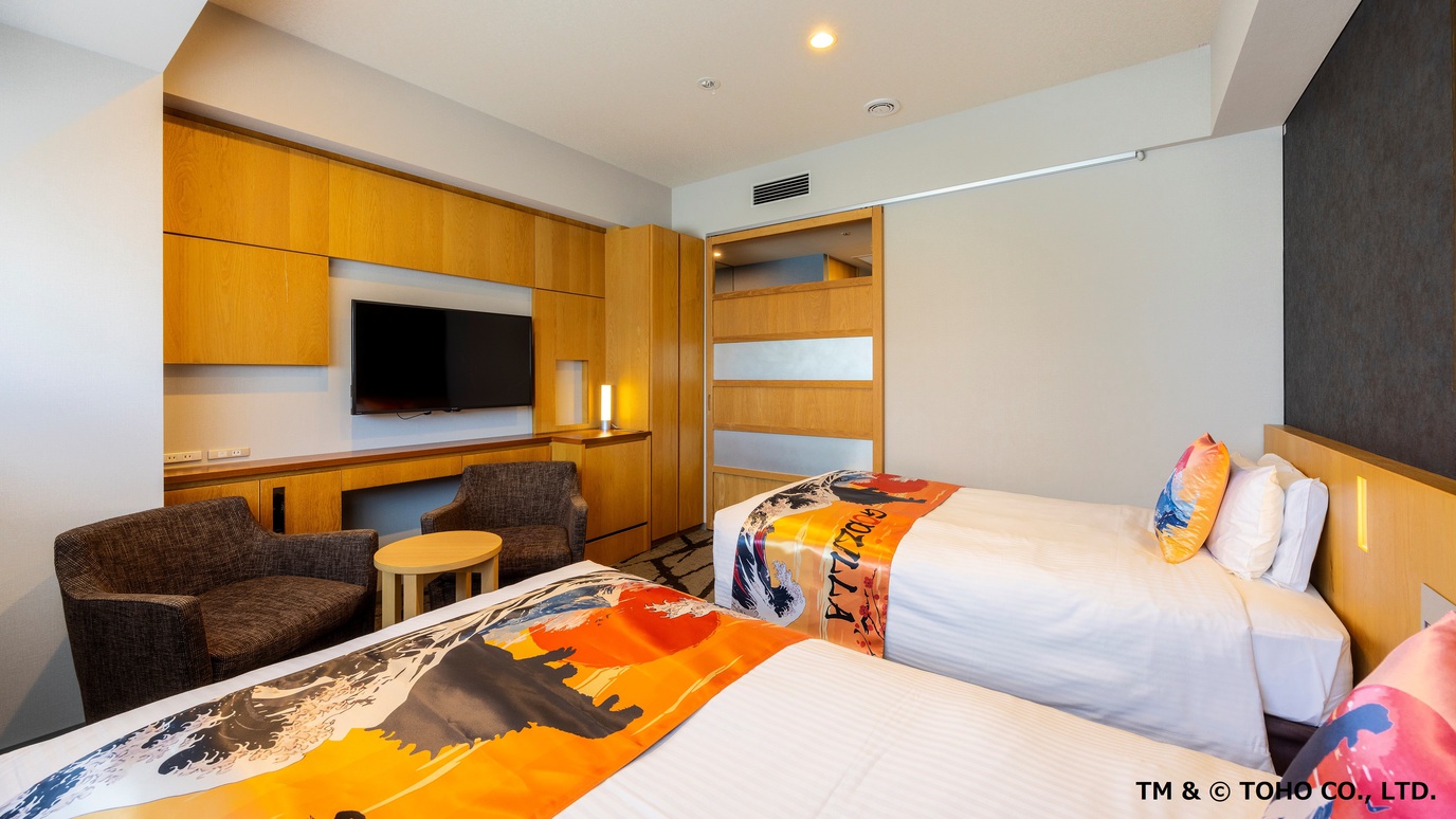 【最上階ゴジラフロア・ツインルーム一例】バス・トイレ別／広さ24平米／ベッド幅120cm／Wi-Fi