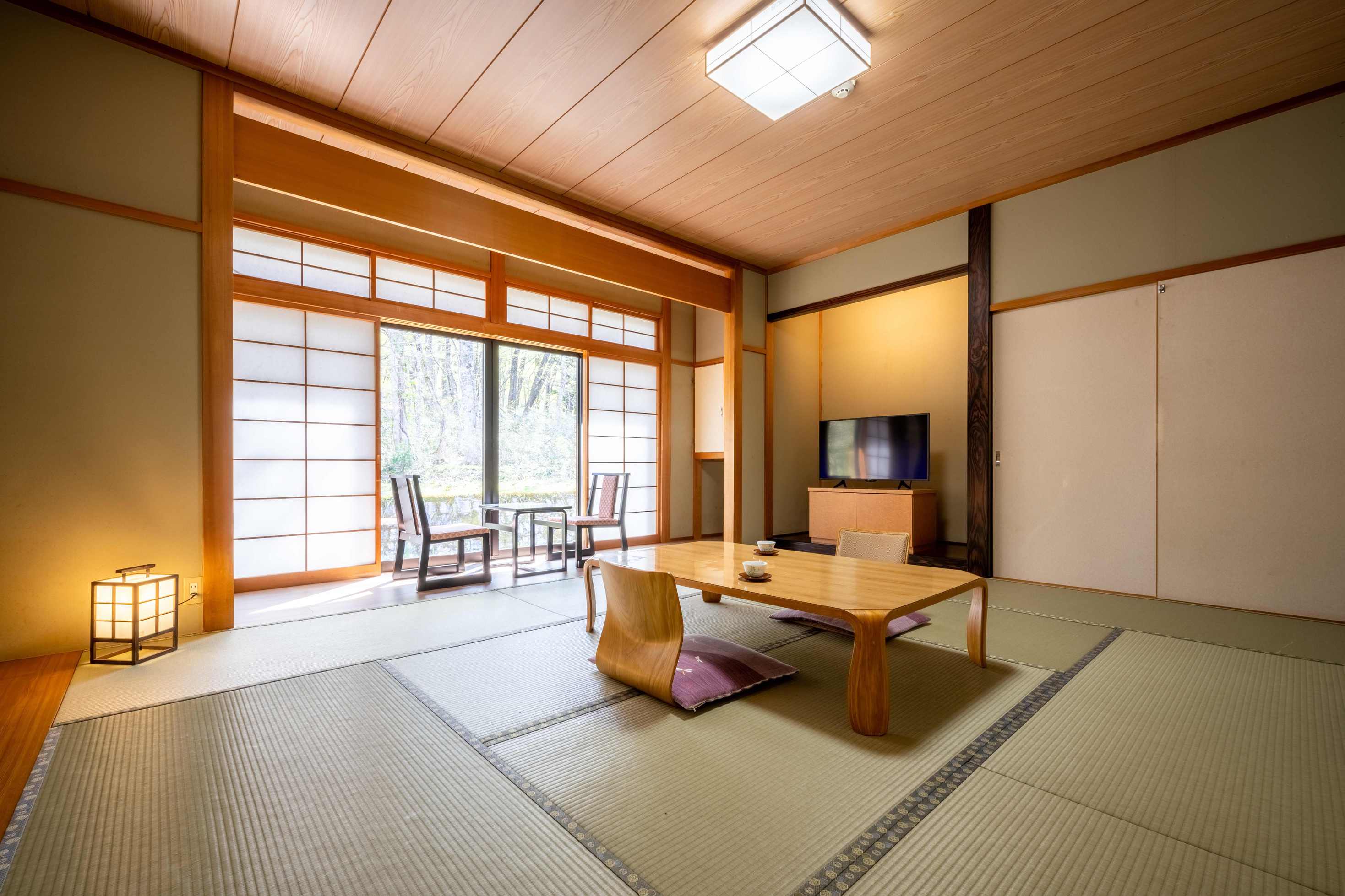 Yakeishi Dake Onsen Yakeishi Kur Park Himekayu Yakeishi Dake Onsen Yakeishi Kur Park Himekayu is perfectly located for both business and leisure guests in Oshu. Offering a variety of facilities and services, the property provides all you need for 