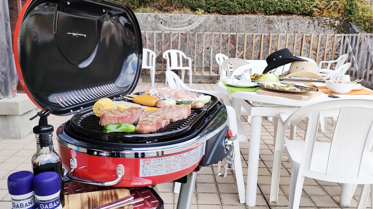 テンガロンハットを被って広いテラスでBBQ♪