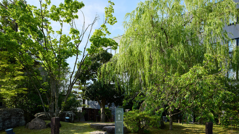 非日常的な時間が流れる四つの庭園。