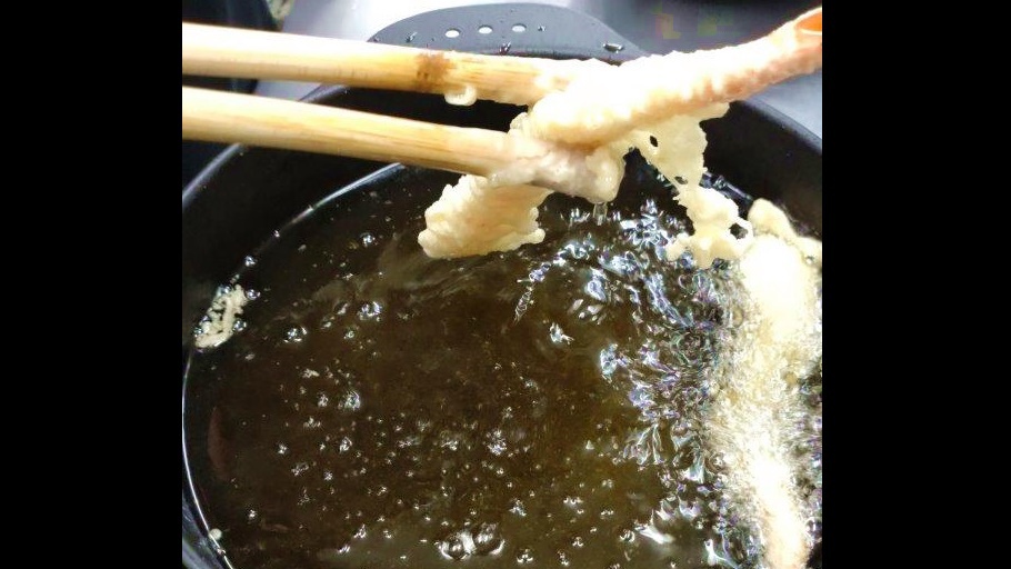 *【天ぷら会席】お客様の前で旬の味覚の天ぷらを揚げるパフォーマンス！