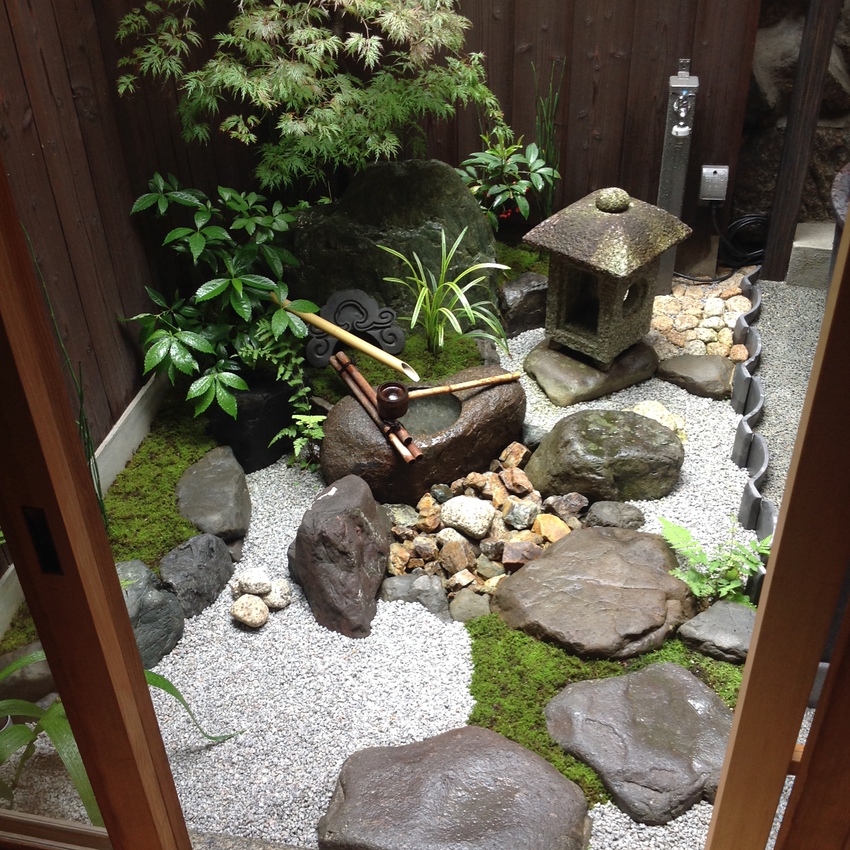 水琴窟のある坪庭は小宇宙のよう！Cute”;Tsuboniwa”;garden in Machiya 