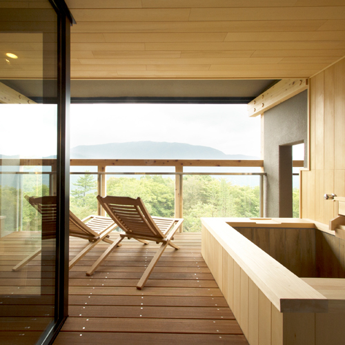 【302：花筏（はないかだ）】