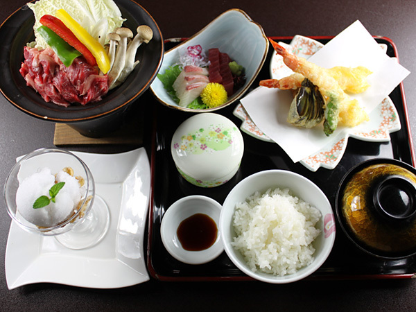 お子様御膳（小学生のお子様用のご夕食になります）※一例