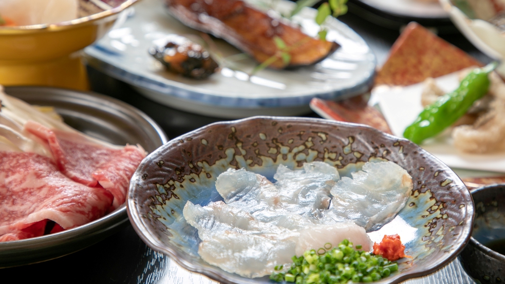 旬魚（ヒラメなど）のお造りや、佐賀牛の陶板焼きなど季節の味をご賞味ください