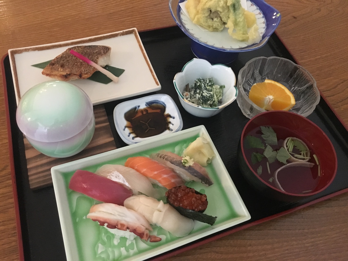 【2食付】海鮮三色丼の朝食／寿司御膳・竹☆夕食の2食付きプラン