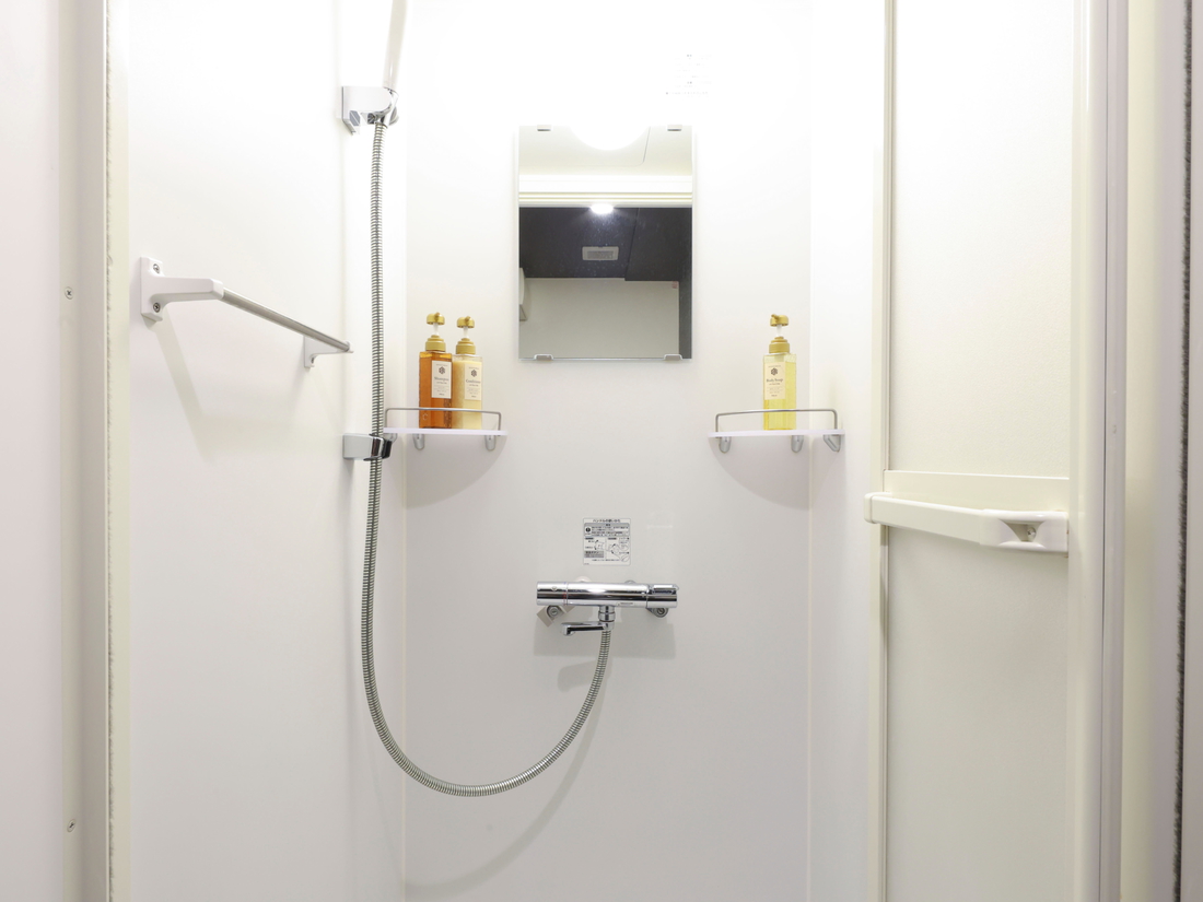 セミダブルルーム(シャワーブース)