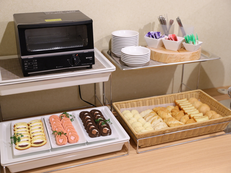 -HATAGO-(パン・デザートなど）