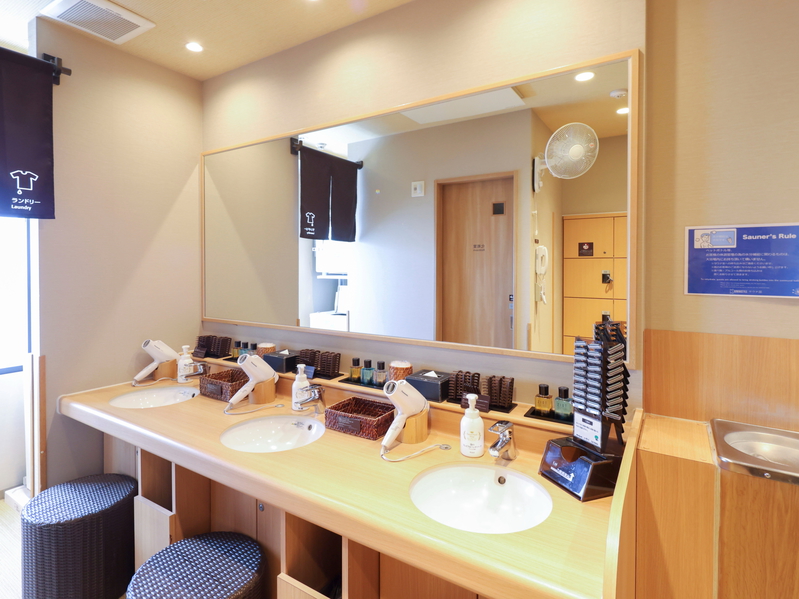 大浴場・洗面所