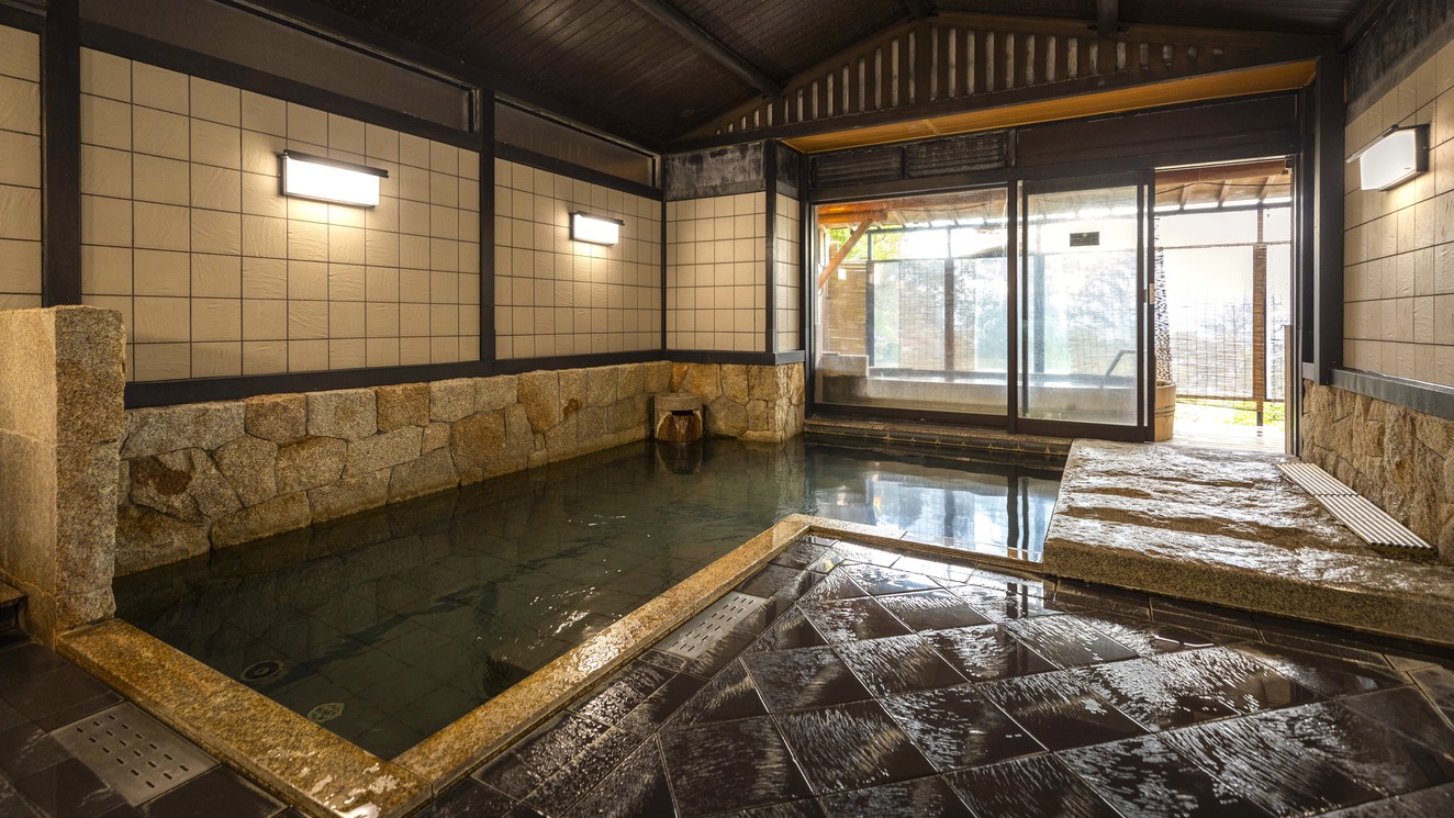 広々とした大浴場の内風呂