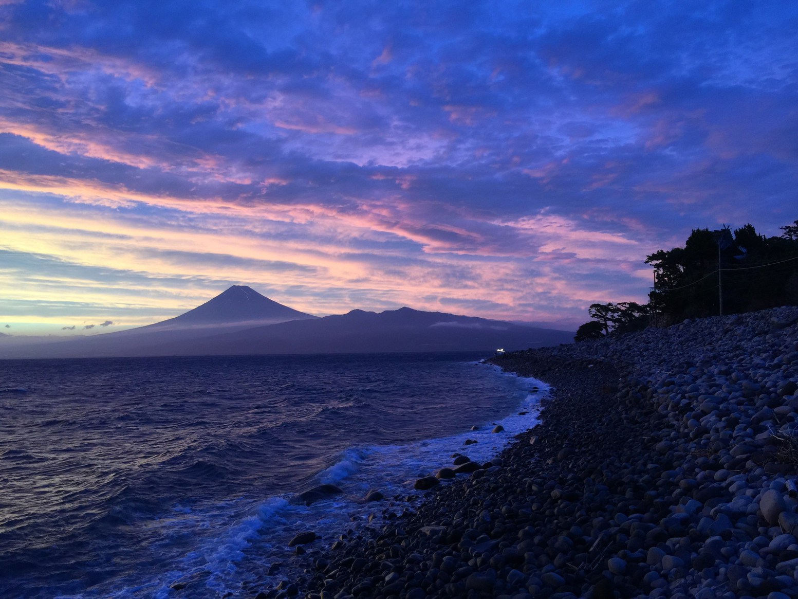 【夕日③】御浜岬の印象的な富士山〜奇跡のような美しさ〜