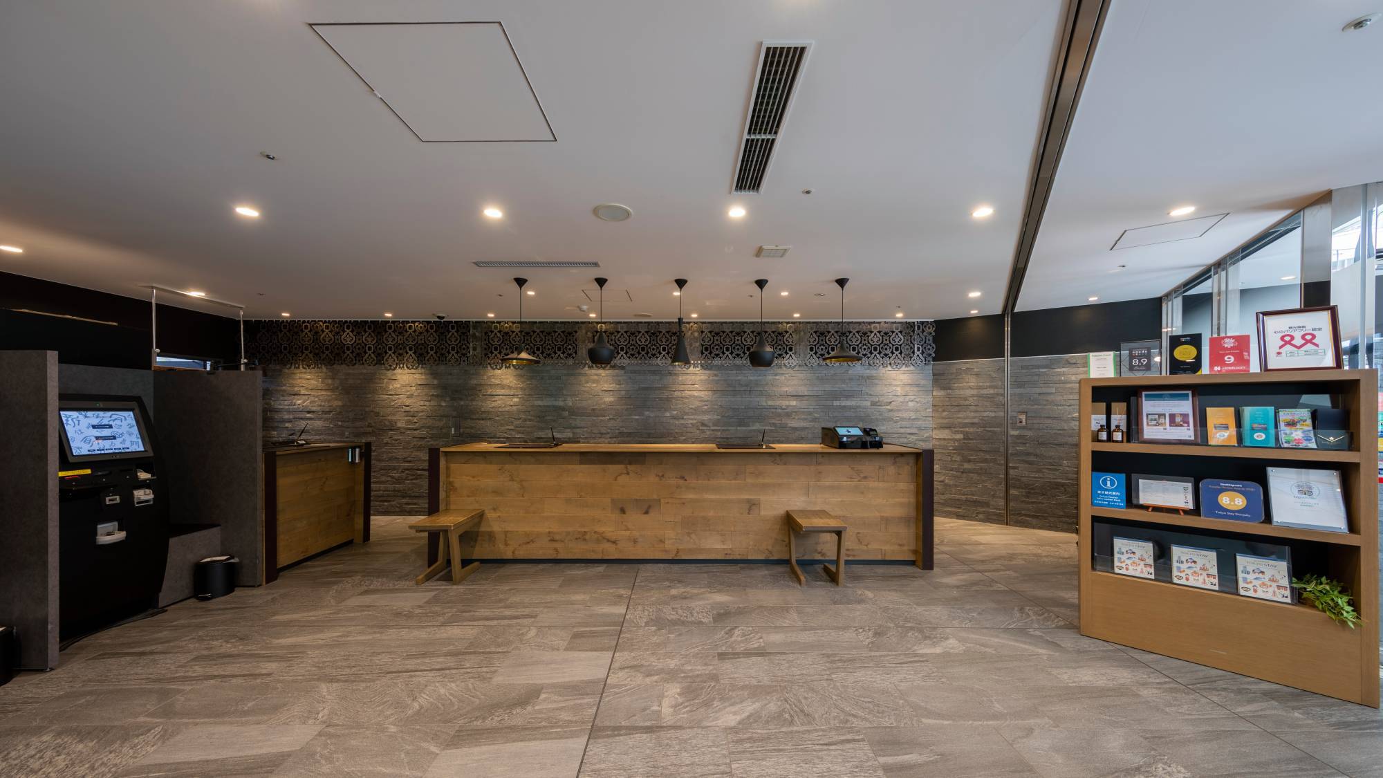 フロントデスク