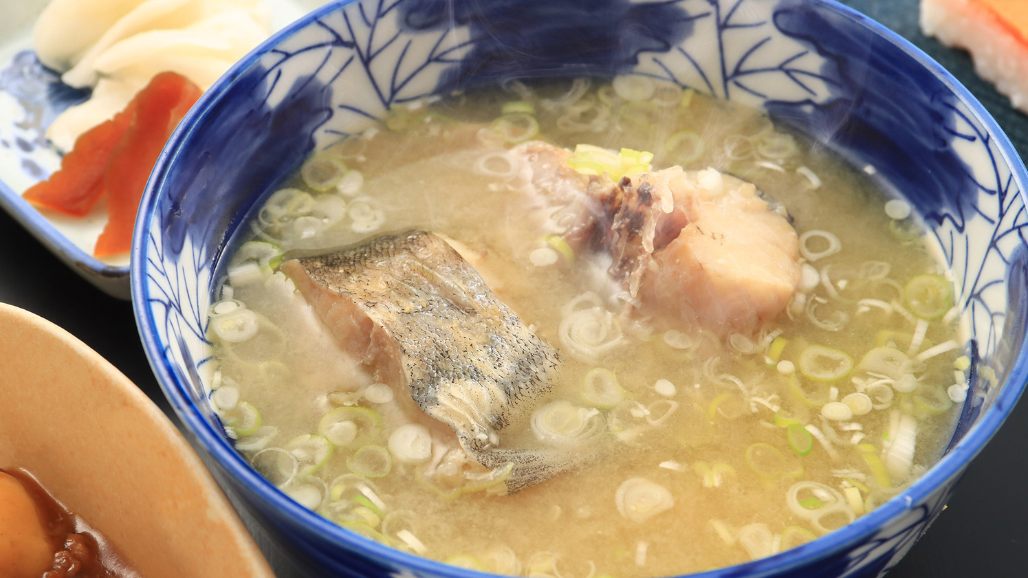 【料理】夕食の一例。人気料理の朝日町名物たら汁。