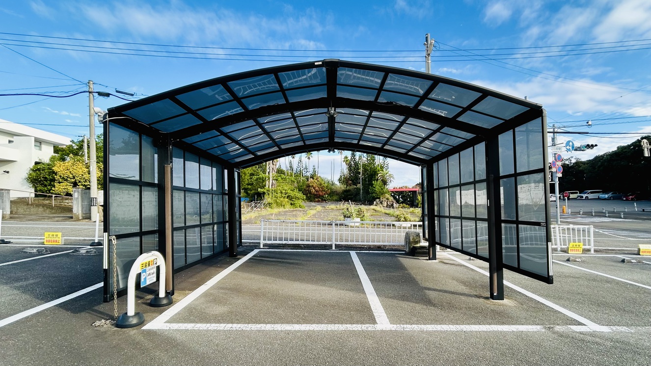 【バイク専用駐車場】大型で６〜８台駐車可能です。