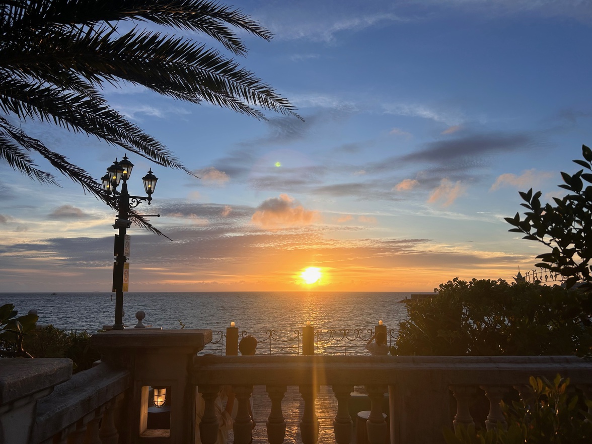 アメリカンビレッジ夕日