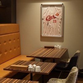 レストランには黒田投手のサイン入りユニフォームを展示