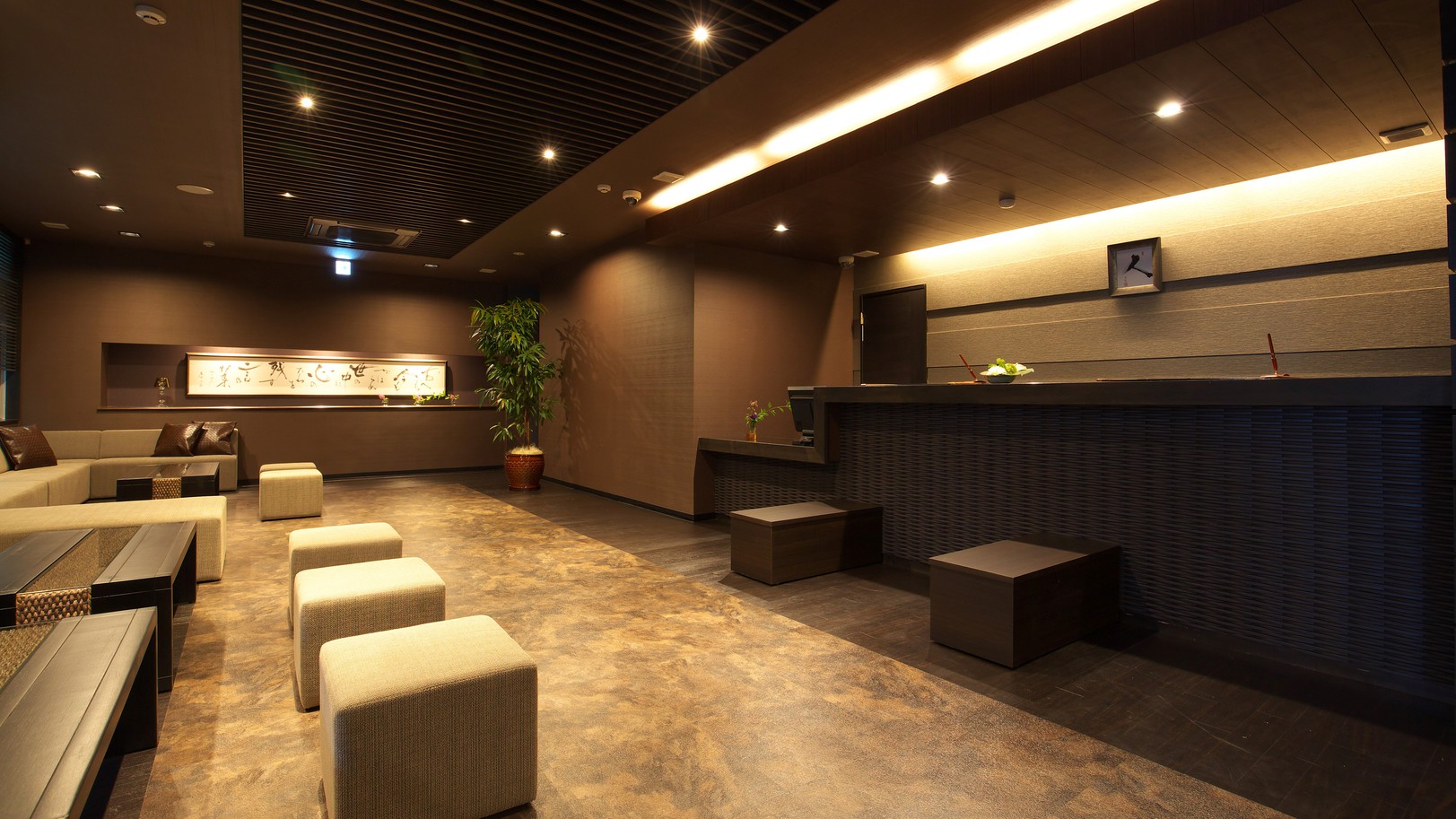 【館内施設】1階ロビー