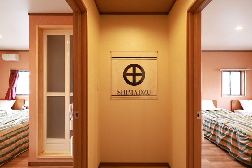 【蔵INN家紋】島津お部屋は左右の部屋に分かれております。