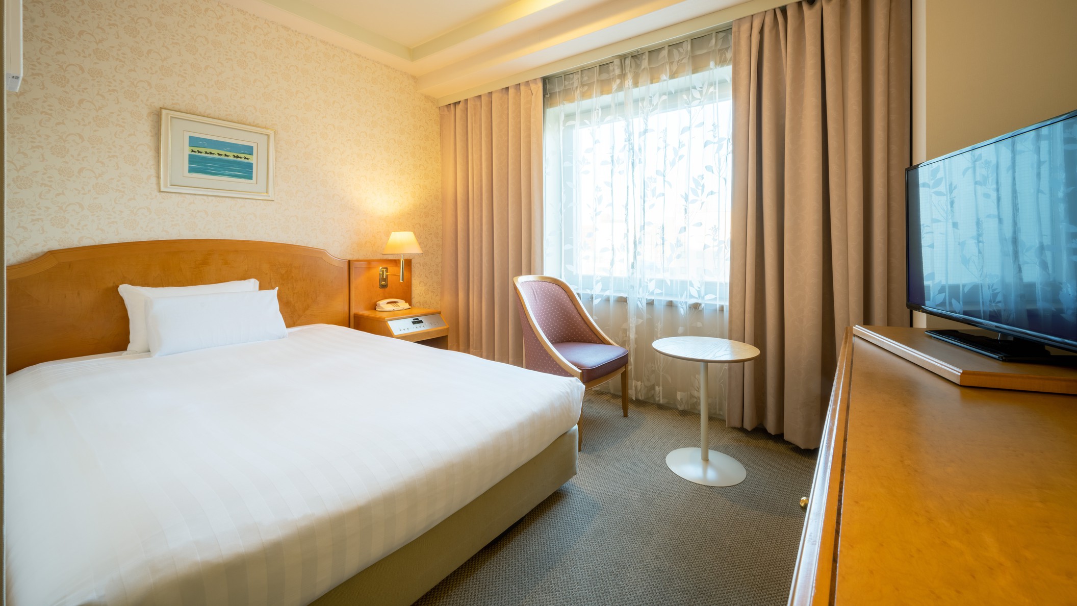 【喫煙】シングル / セミダブル（エアウィーヴマットレス完備）