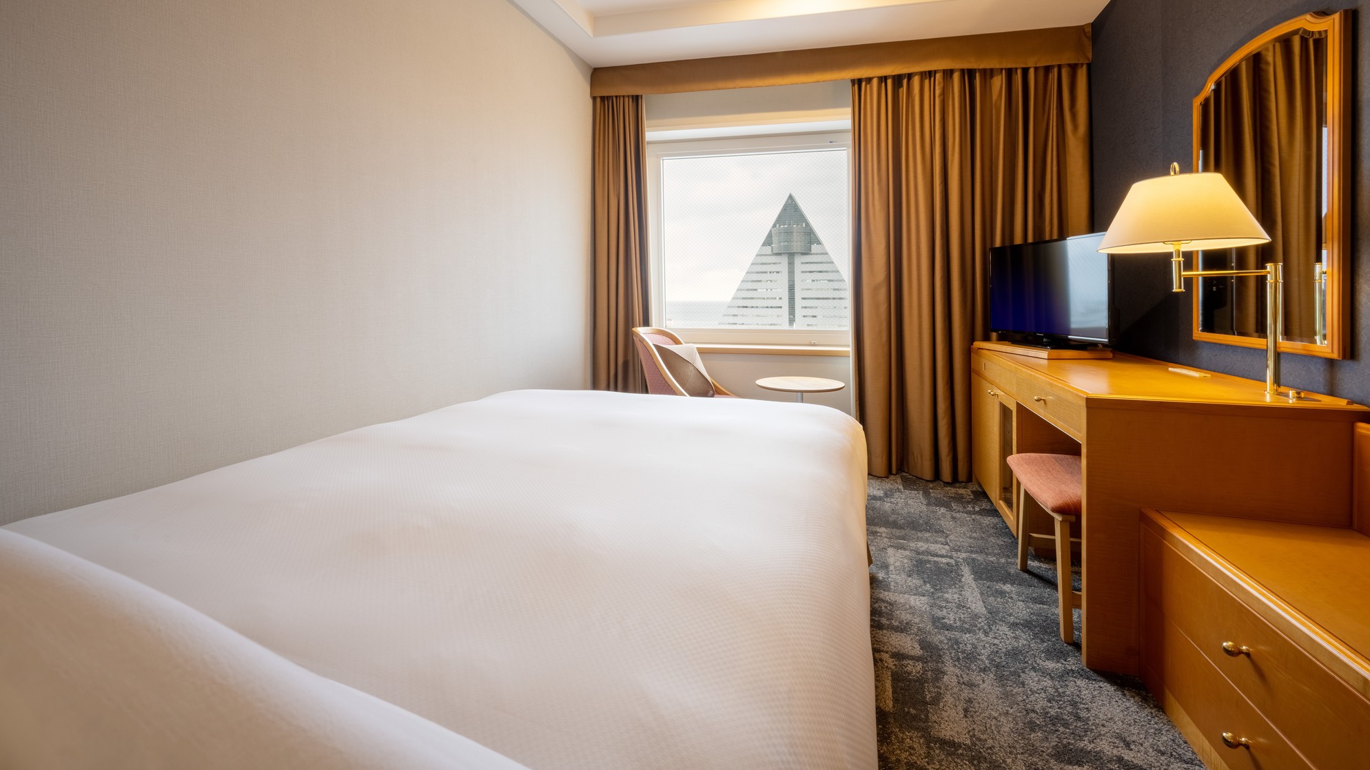 セミダブル（16.7〜17.8㎡ ベッド幅140x200cmシモンズベッド）