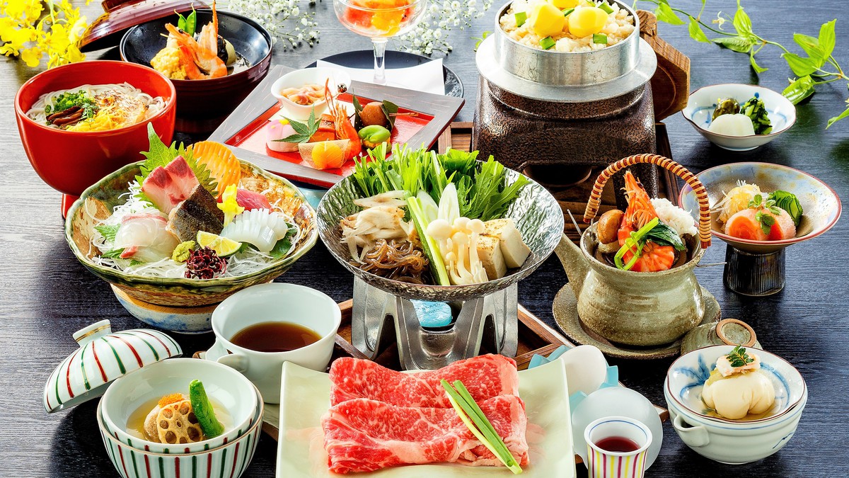 2023年9月10月女将特選讃岐オリーブ牛のすき焼きと瀬戸内鯛麺