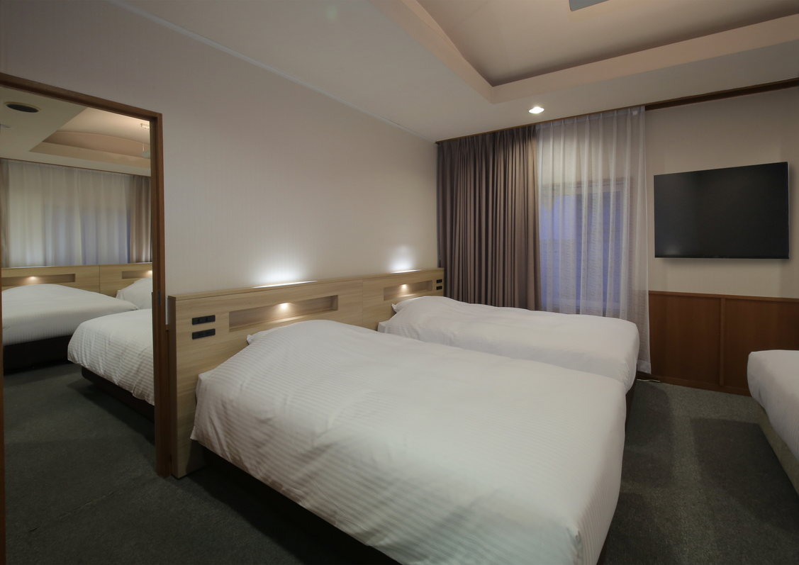 ワイドファミリー