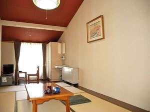 Seaside Uradome The 2-star Seaside Uradome offers comfort and convenience whether youre on business or holiday in Tottori. The property offers a high standard of service and amenities to suit the individual needs of