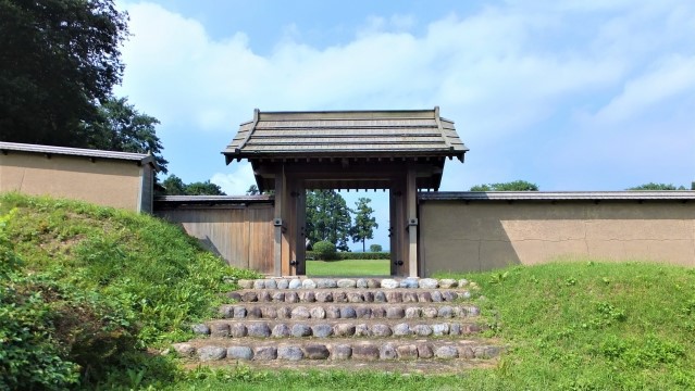 鉢形城 車で約40分