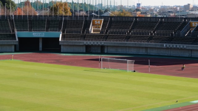 熊谷スポーツ文化公園陸上競技場 車で約12分、熊谷駅からバスと徒歩で約21分