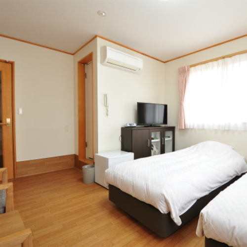 【201号室】二面採光で明るいお部屋です！