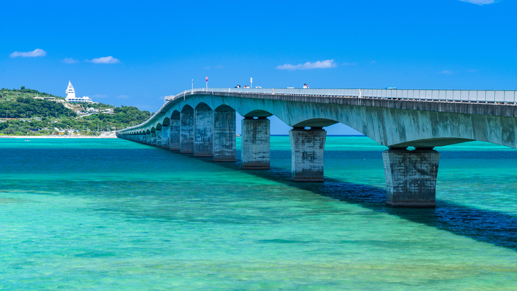 *周辺/通行料無料で沖縄の絶景を楽しめる、古宇利大橋