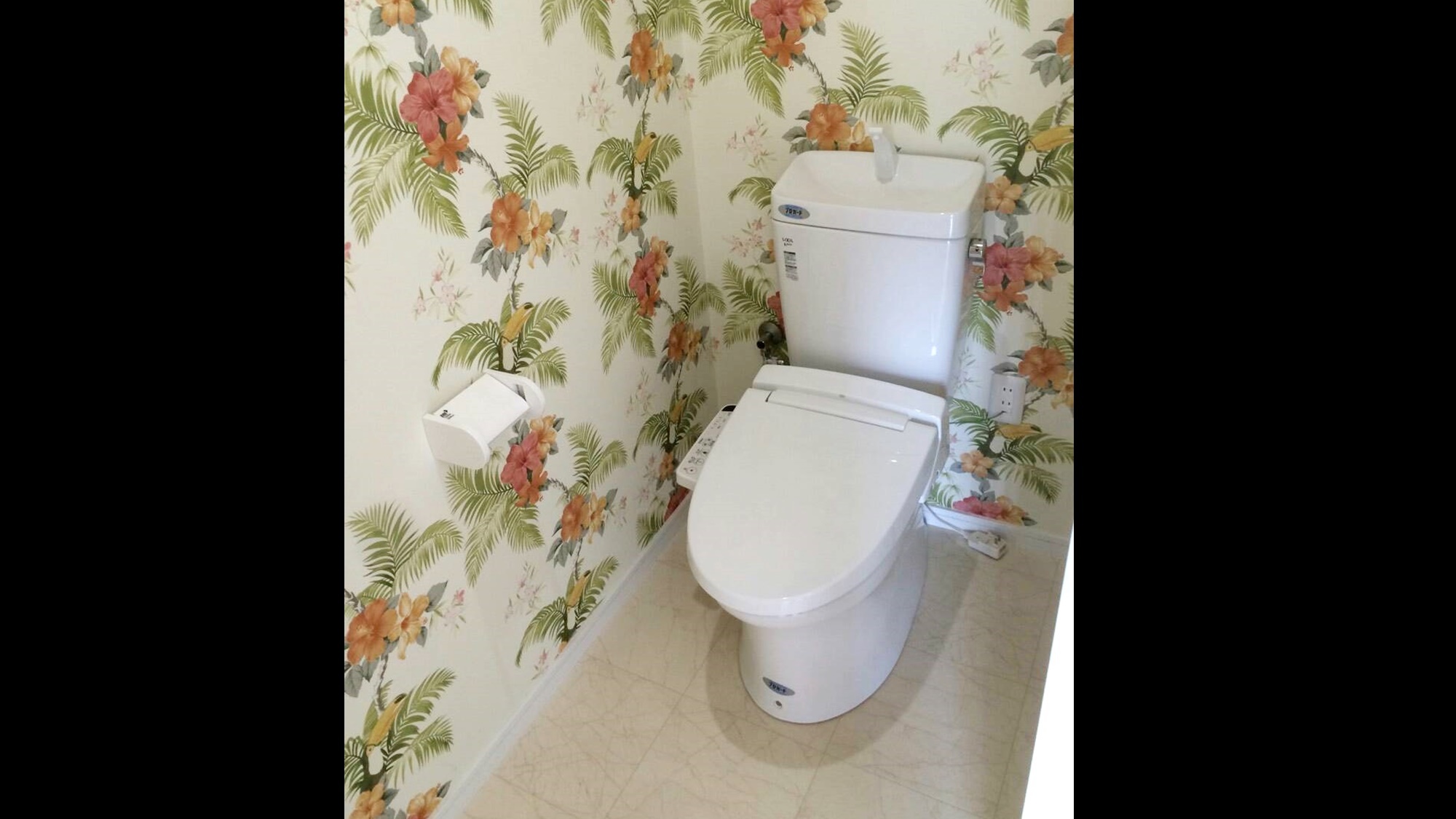 *客室一例／バストイレ別、洗浄機能付きトイレ