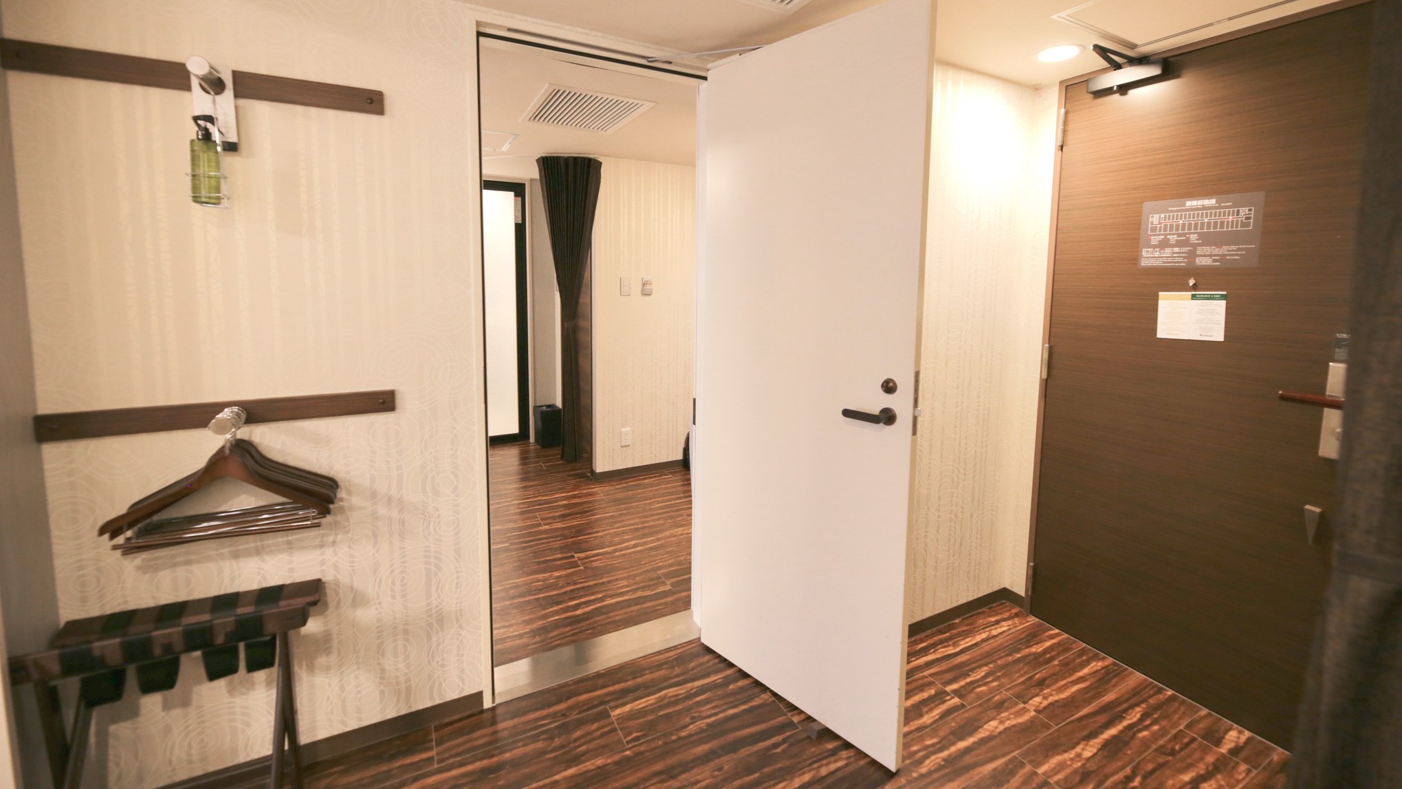  コネクティングルーム