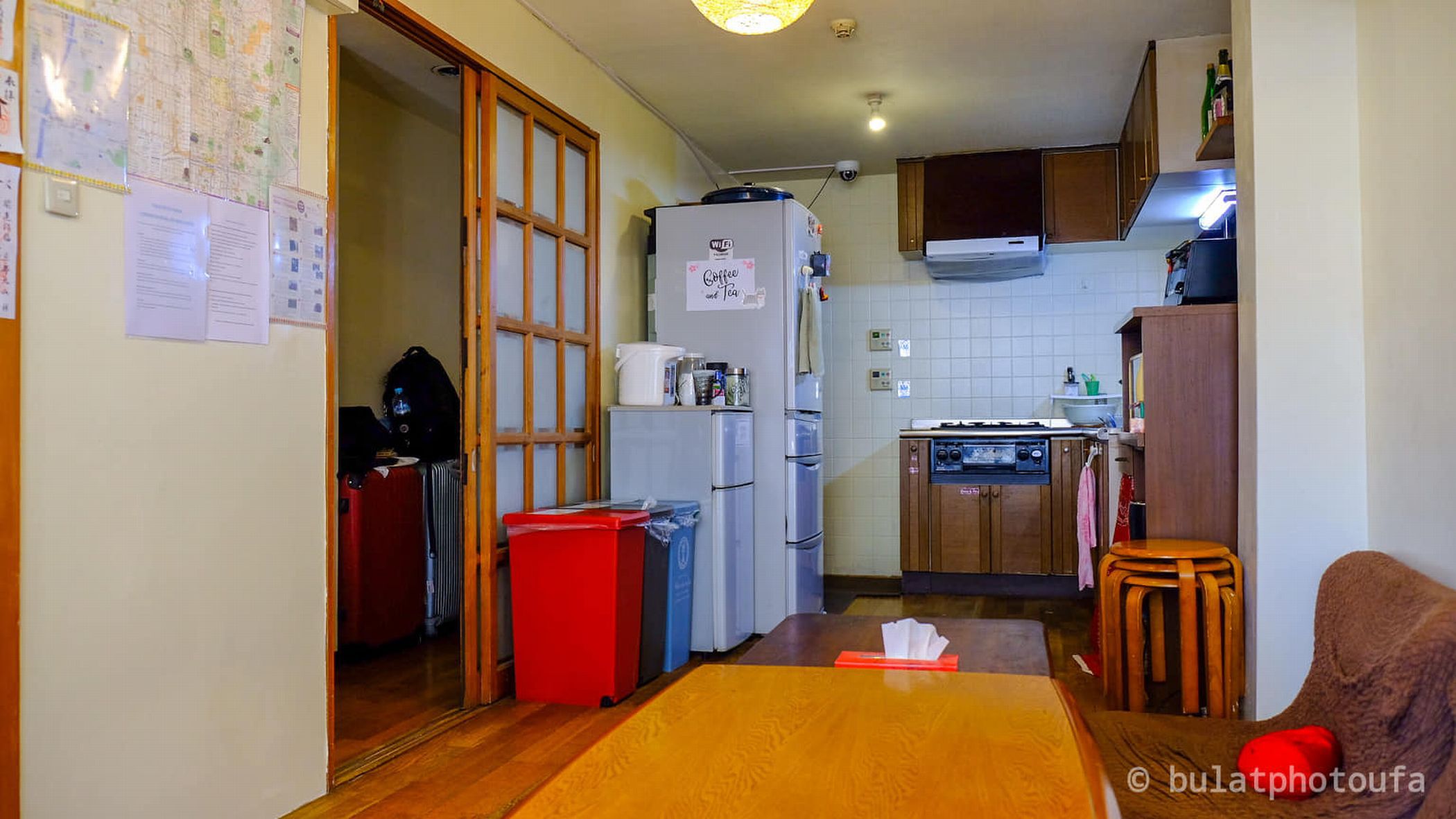 リビングから見たキッチン