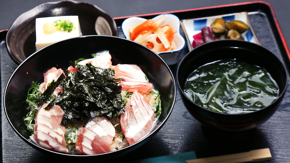 *【いろりや夕食】まかない丼