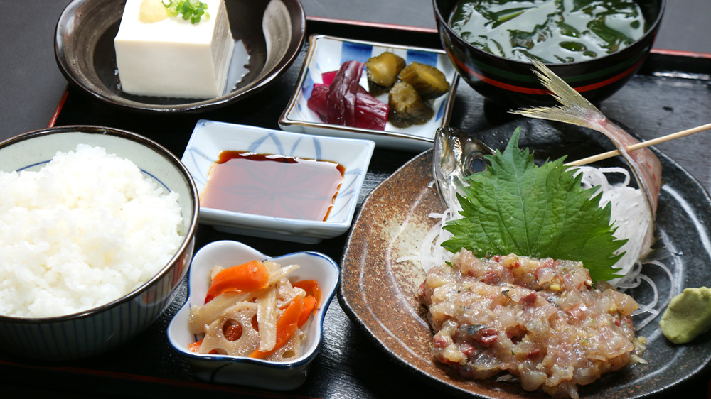 *【いろりや夕食】鯵のなめろう定食