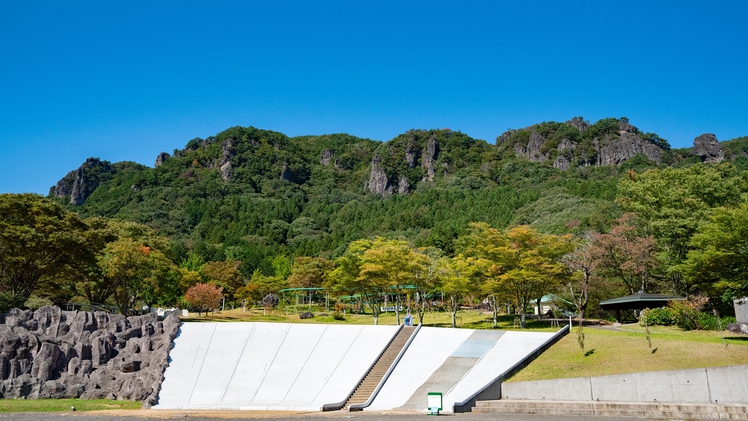 霊山こどもの村（車で1分同エリアにあります）