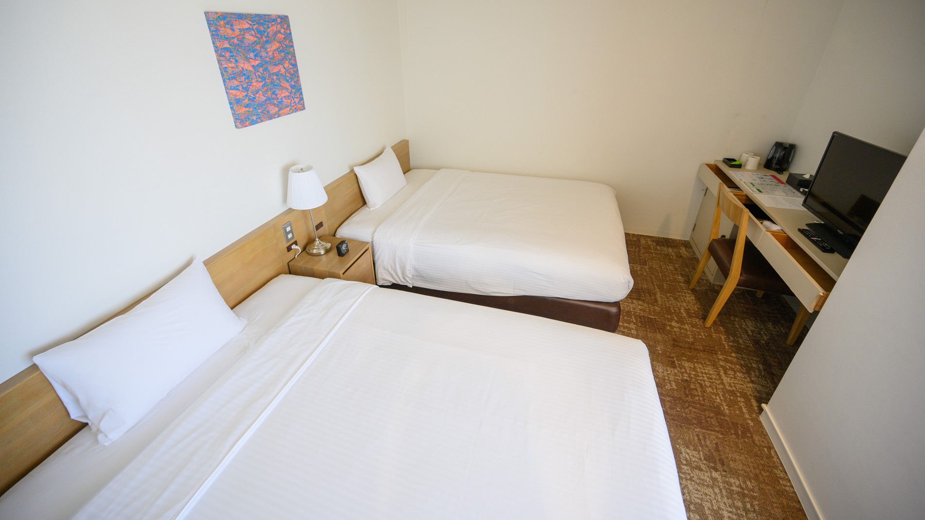 ワイドツインルーム／ベッド幅140センチでゆったり寛げるお部屋（客室一例）