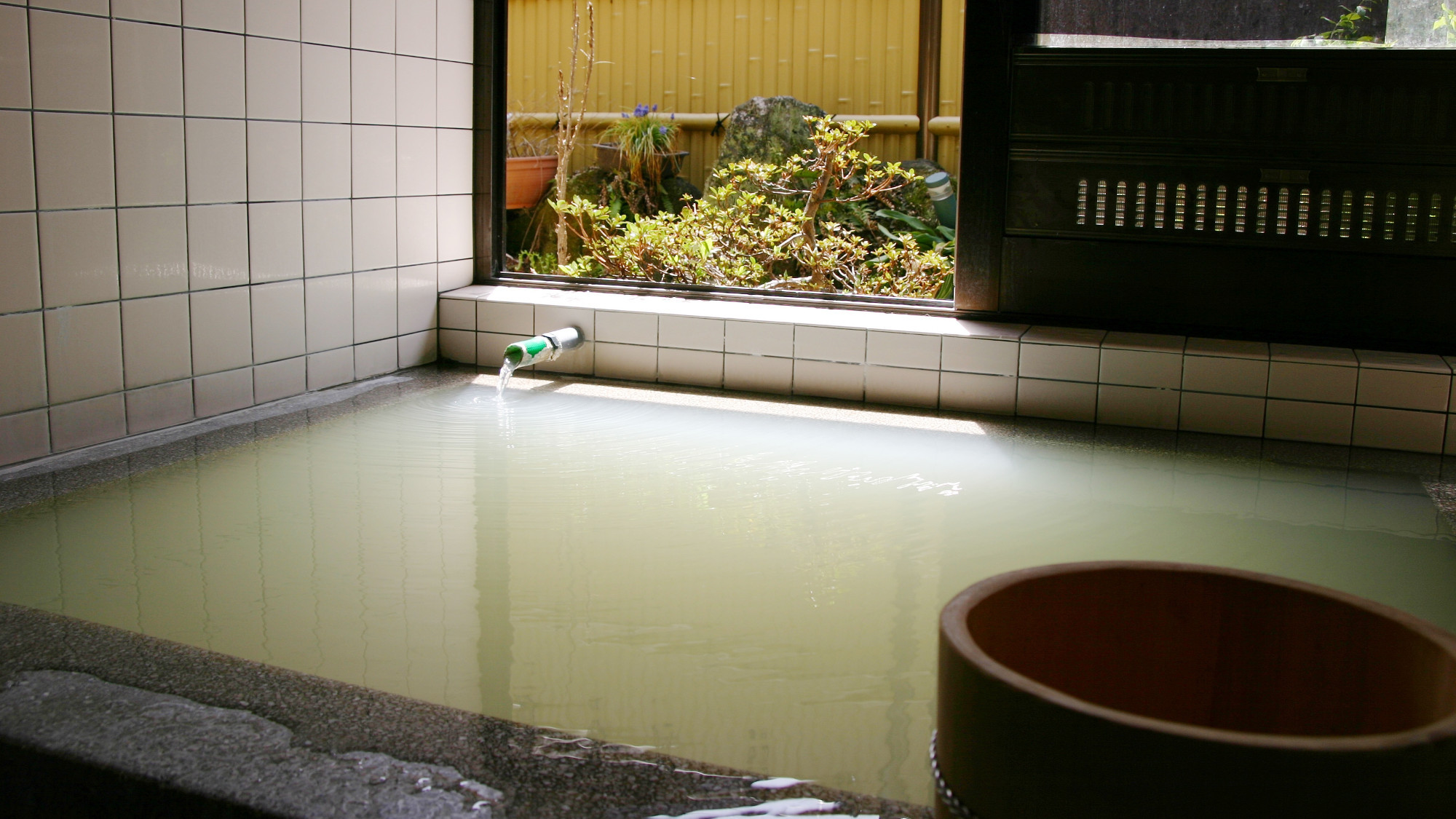 Echigoya Ryokan <Miyagiken> Echigoya Ryokan <Miyagiken> is a popular choice amongst travelers in Osaki, whether exploring or just passing through. Featuring a satisfying list of amenities, guests will find their stay at the prop