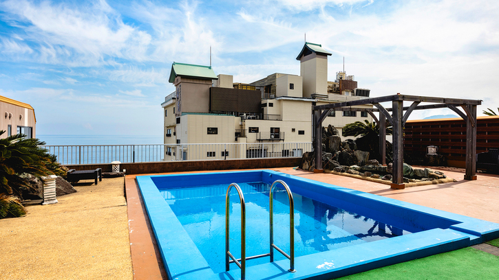 【屋上プール※夏季限定】館内に滞在しながら夏ならではのリゾート気分を満喫！