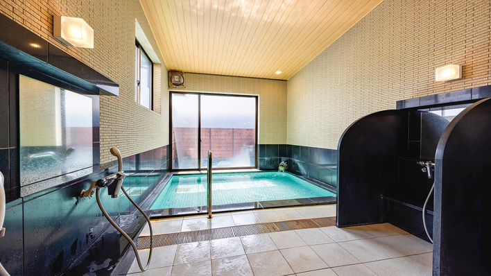 【SAZANA-大浴場】「熱の湯」とも称され、冷え症などにも効果的な湯をごゆっくりとお楽しみ下さい。