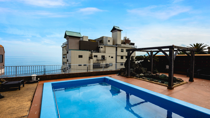 【屋上プール※夏季限定】館内に滞在しながら夏ならではのリゾート気分を満喫！